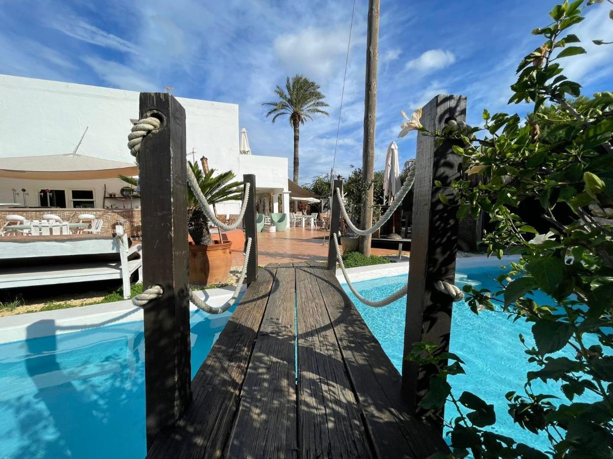 Boutique Hostal La Curandera De Salinas Sant Francesc de s'Estany Exterior photo