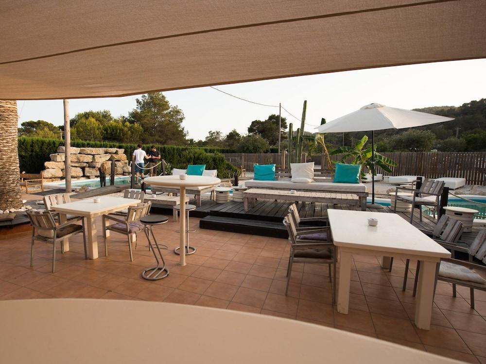 Boutique Hostal La Curandera De Salinas Sant Francesc de s'Estany Exterior photo