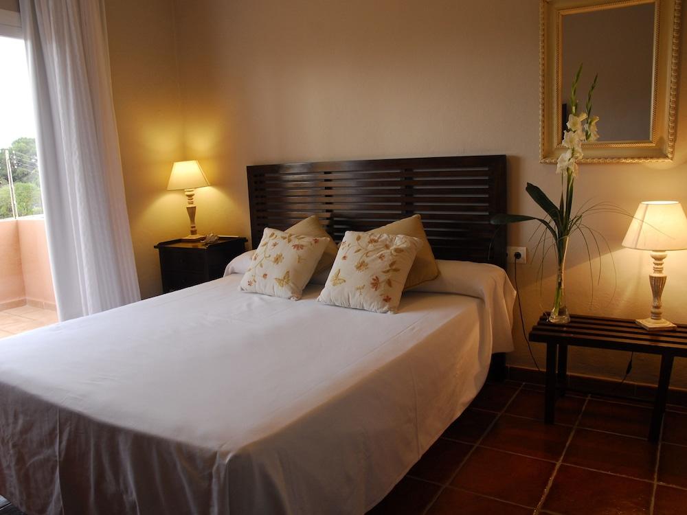 Boutique Hostal La Curandera De Salinas Sant Francesc de s'Estany Exterior photo