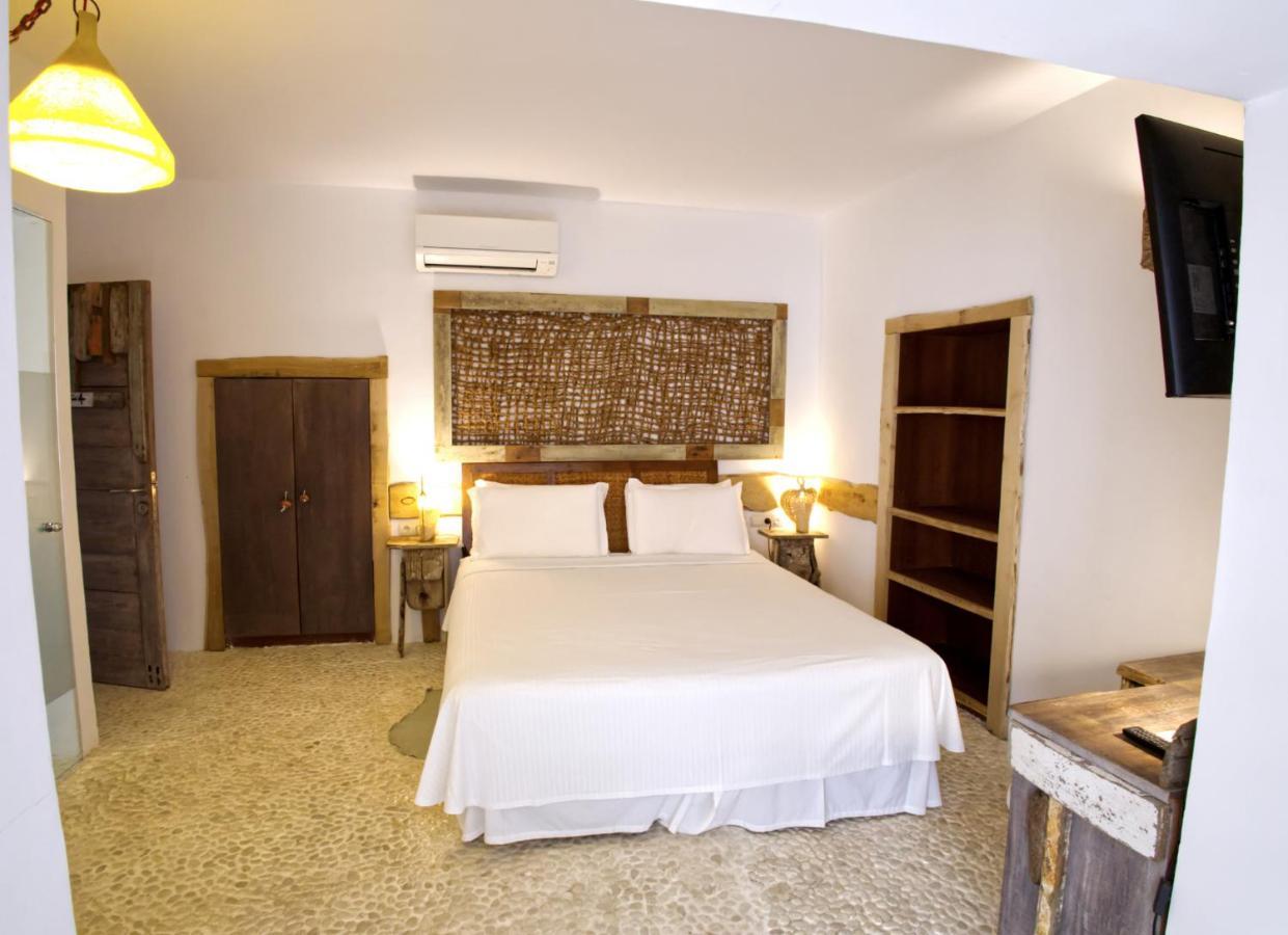 Boutique Hostal La Curandera De Salinas Sant Francesc de s'Estany Exterior photo