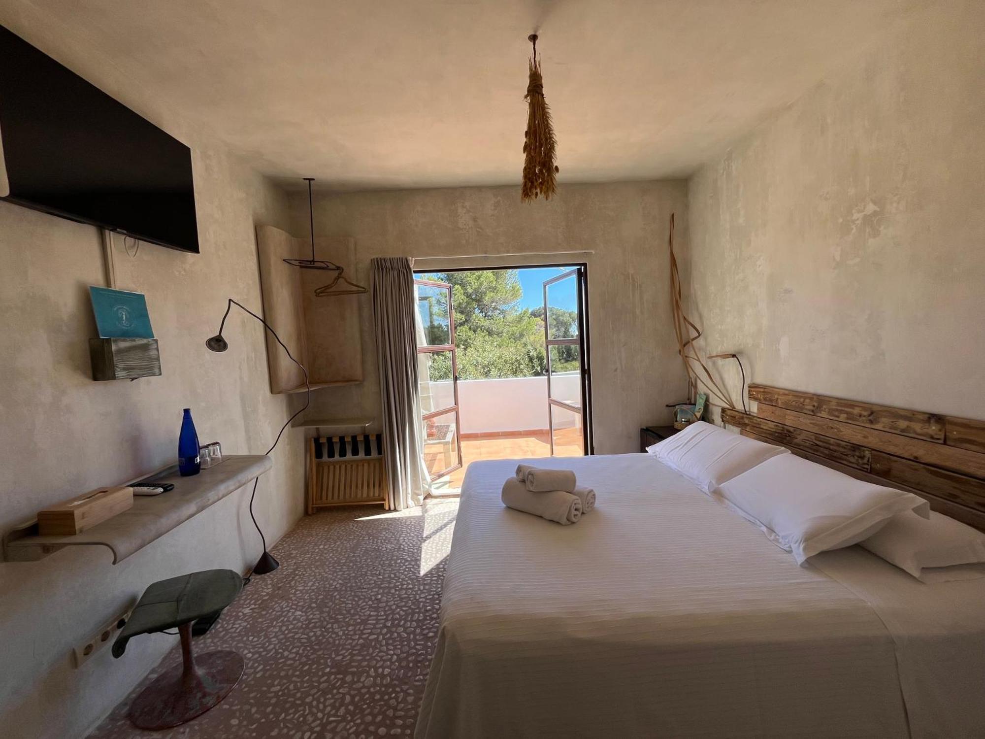 Boutique Hostal La Curandera De Salinas Sant Francesc de s'Estany Exterior photo
